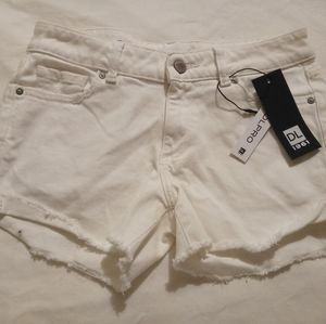 DL1961 Karlie Boyfriend Shorts White, Size: 24